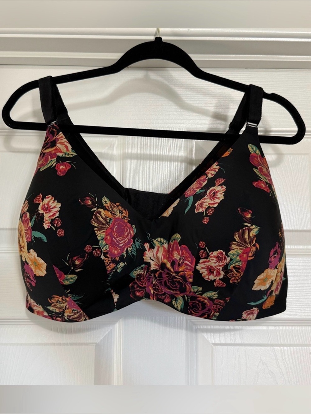Torrid Curve 360 Back
Smoothing Wire-Free Floral Bra
46DDD Only Worn Twice